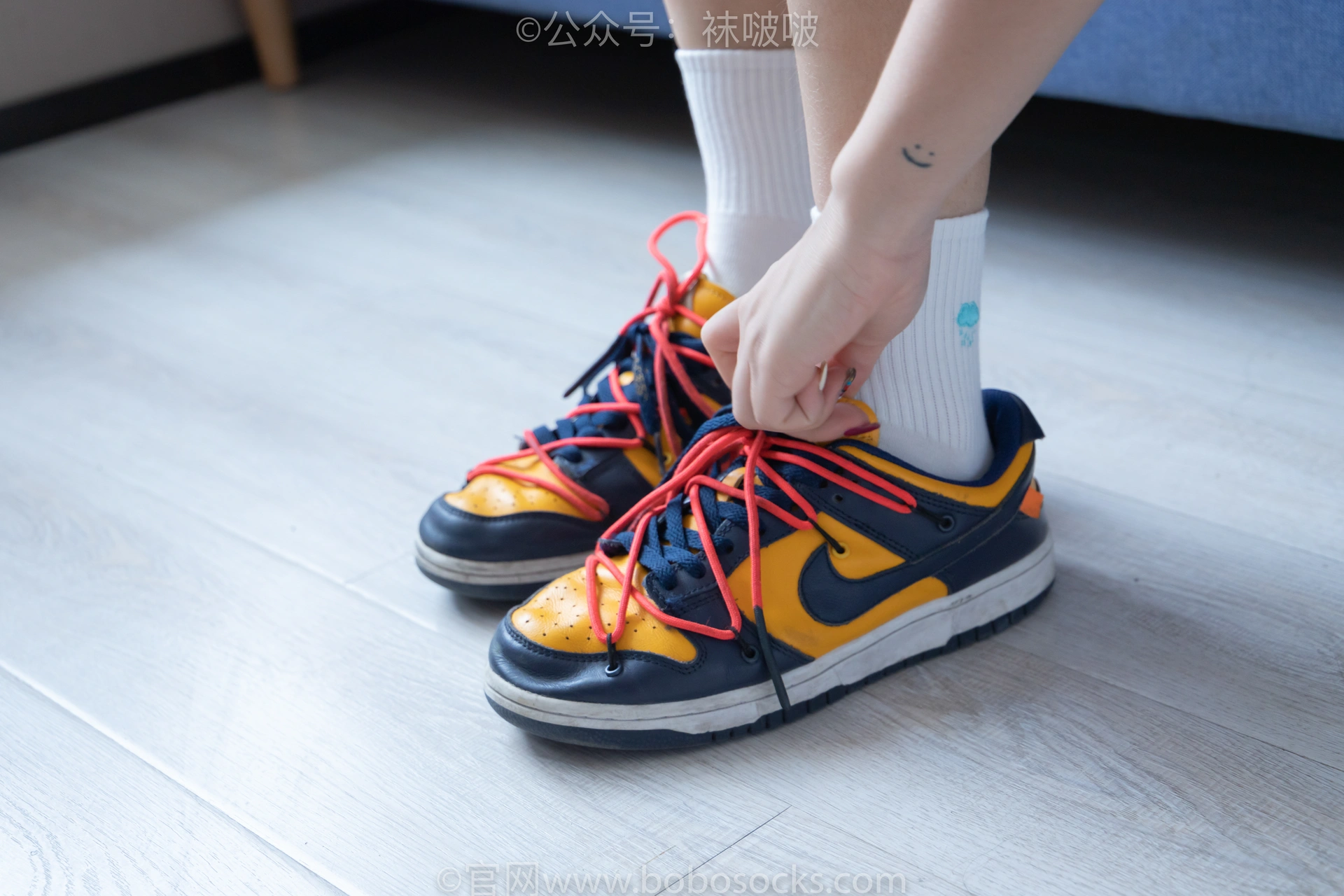 [BoBoSocks袜啵啵]NO.009 果冻-耐克板鞋、白棉袜、裸足 1